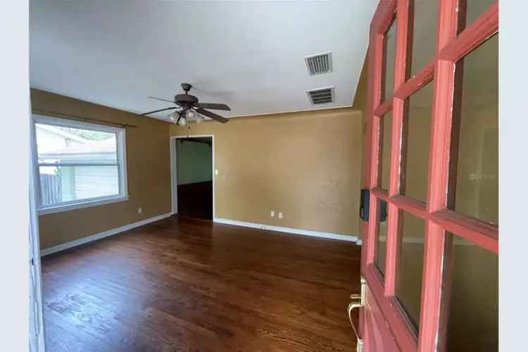 Charming 2 Bed 1 Bath Home in Northeast St Petersburg