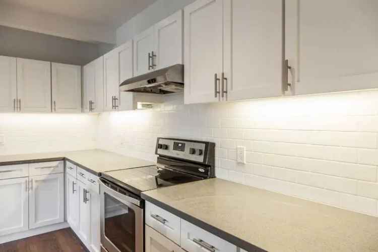 Spacious Apartments near Top Schools Pet-Friendly Garage Parking