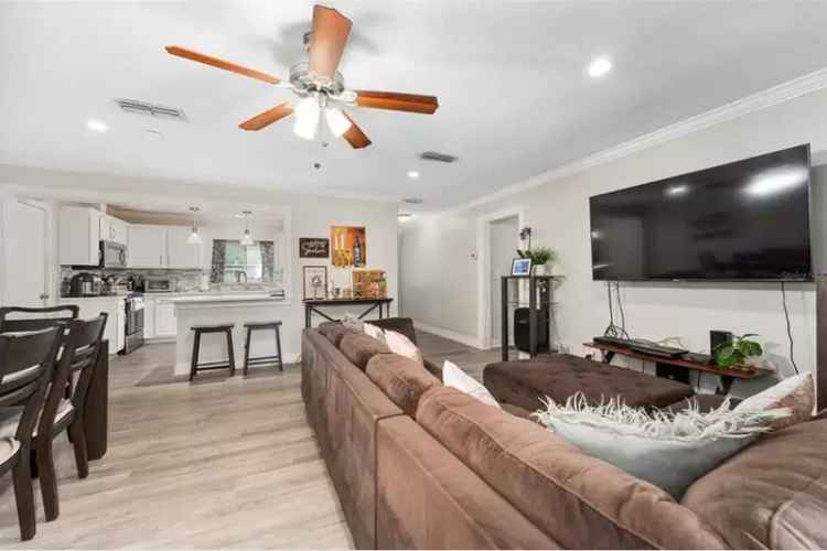 House For Sale , 8465, Oak Bluff Drive, Orlando, Florida