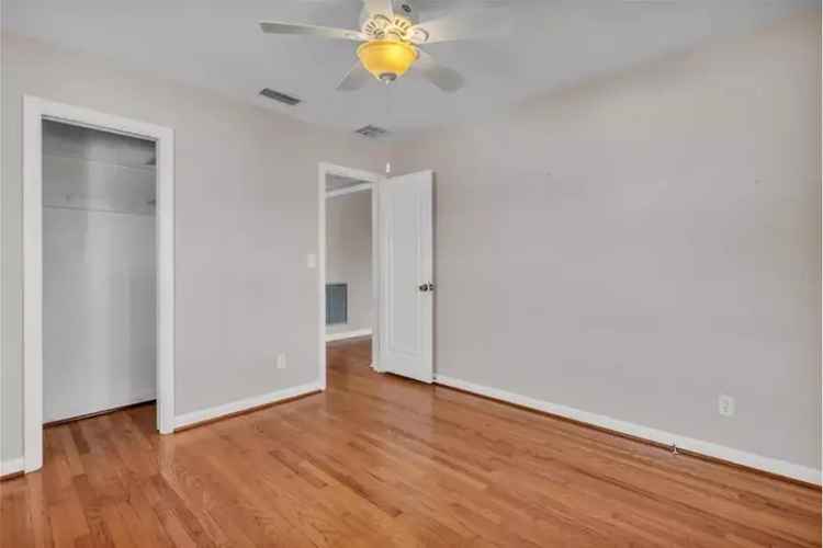 Historic Kenwood Bungalow 3BR 3BA - Prime St Pete Location