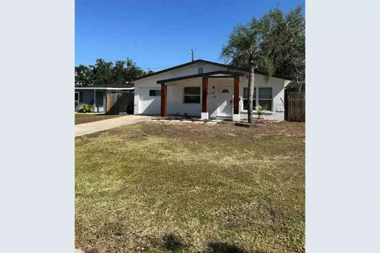 Stunning Remodeled 4BR3BA Home in St Petersburg with Private Suite