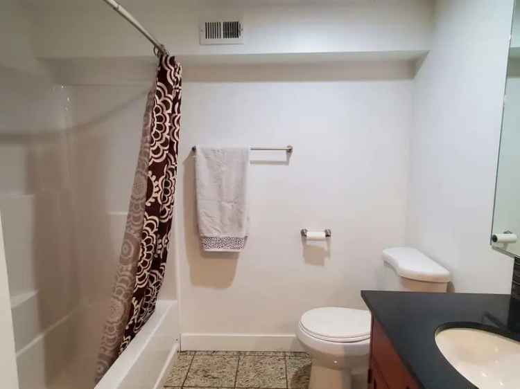 Waterfront 1BDx1BA Duplex Near Northgate