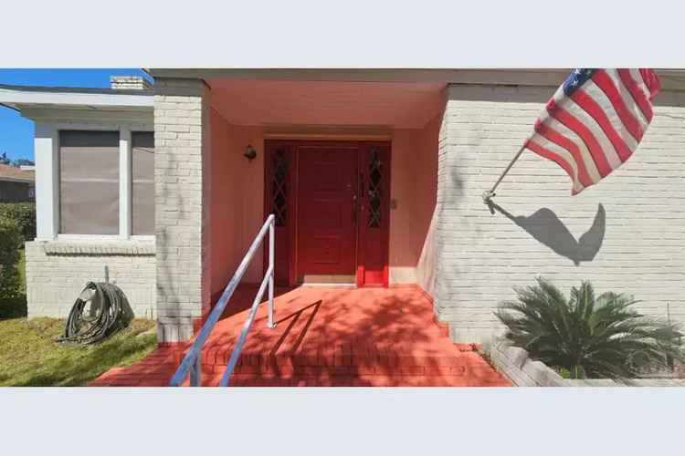 Charming 3 Bed 2 Bath Home with Remodeled Kitchen and Master Bath
