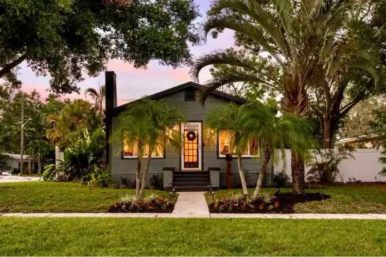 1925 Bungalow in Central Oak Park  Updated Kitchen Solar Panels Garage Workshop