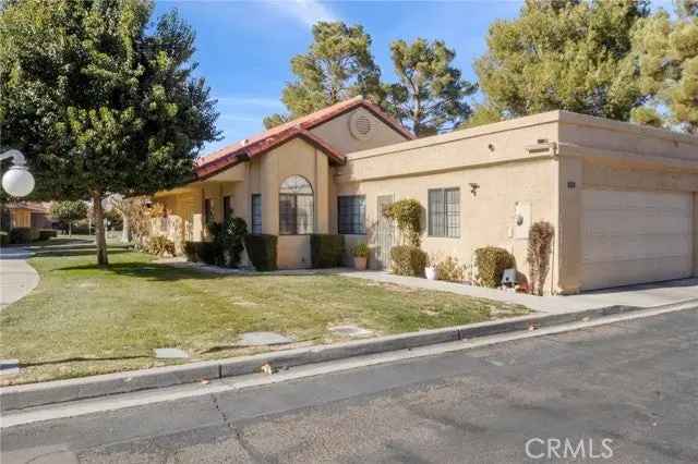 2 Bed 2 Bath Home in 55+ Gated Community