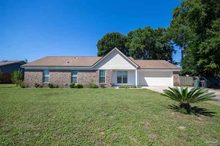 Charming 4-Bedroom Home Near Pensacola Beaches