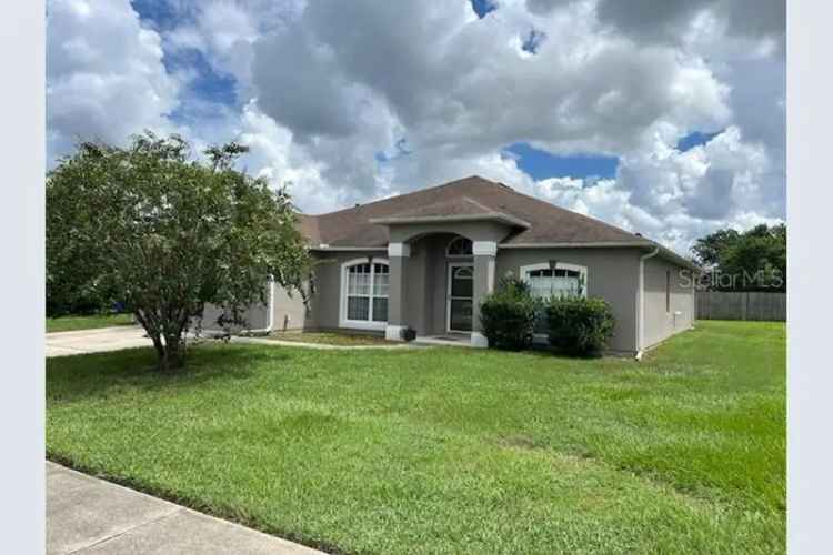 4-Bedroom Pond Front Home in Canoe Creek Lakes  Updated HVAC and Roof