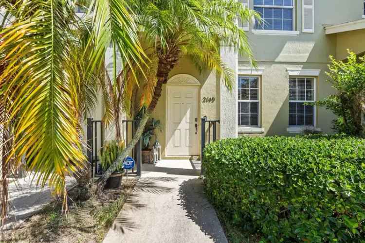 2-Bedroom 2.5-Bath Townhome with Resort-Style Amenities