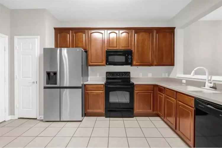 3-Bedroom Townhome Near Orlando Attractions