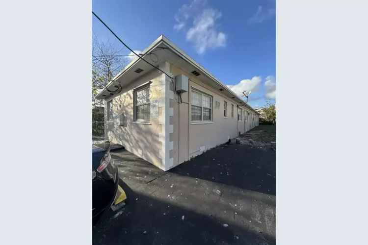 West Brickell 6-Unit Multifamily Building Investment Opportunity