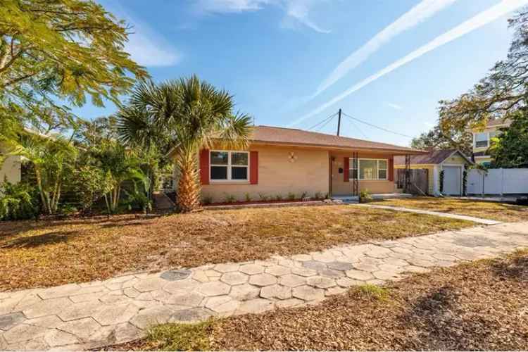 Updated 3 Bed 2 Bath Bungalow near Downtown St Pete