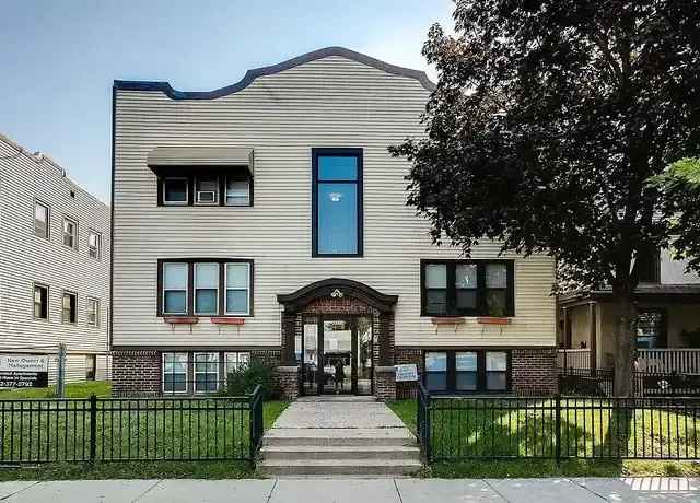 Nicollet Ave Apartments: Updated Homes in Prime Location