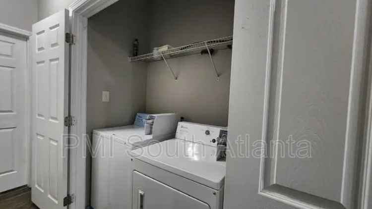 Spacious 1-Bedroom Units in Charming Florida Heights