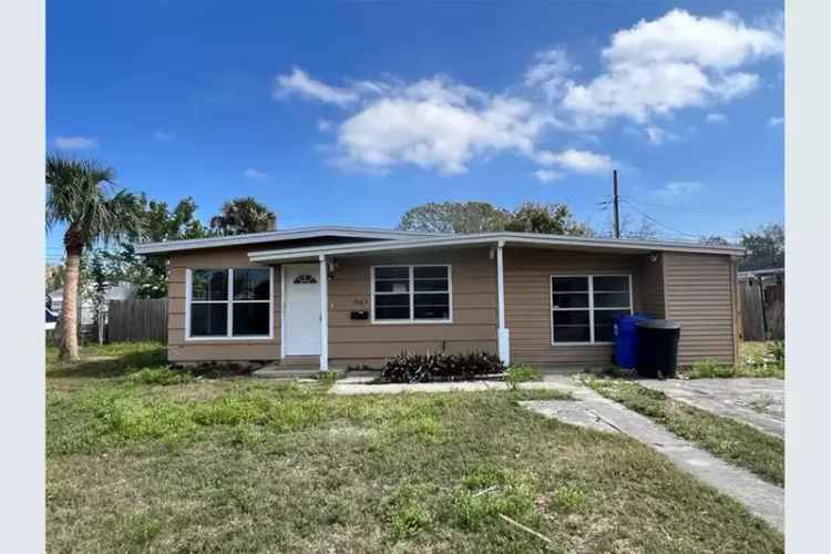 Move-In Ready 3 Bed 2 Bath House Near Downtown