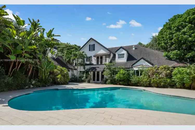 Luxury 6-Bedroom Estate in North Pinecrest