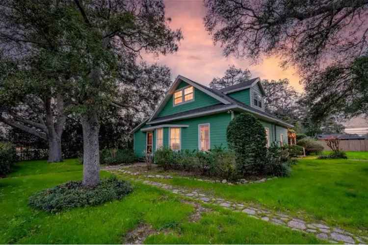 Charming St Pete Gem 3 Bed 2 Bath Home with Mother in Law Suite