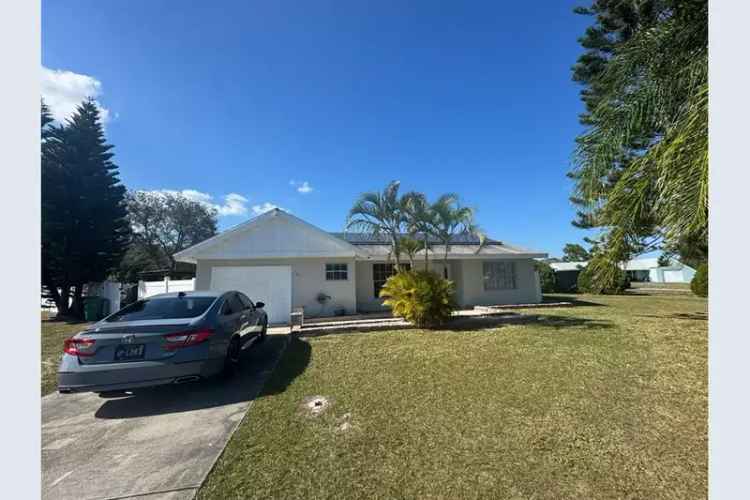 House For Sale , 325, Southwest Bridgeport Drive, Port Saint Lucie, Florida