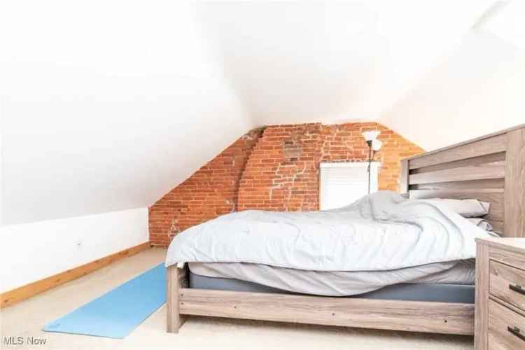 Ohio City 1 Bed 1 Bath Apartment - Historic Charm