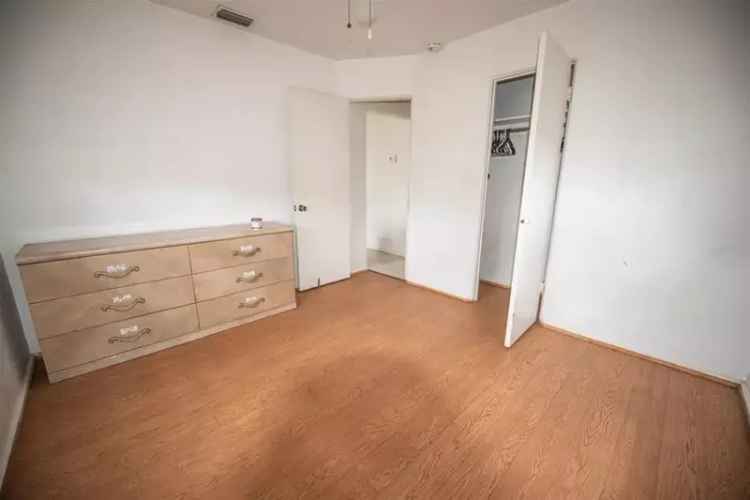 Charming 2-Bedroom Home with Large Backyard and Carport