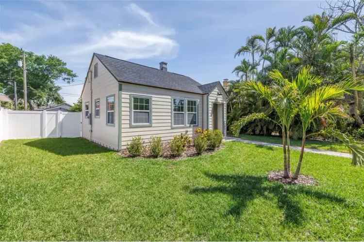 Stunning Renovated 2-Bedroom Home in St Petersburg