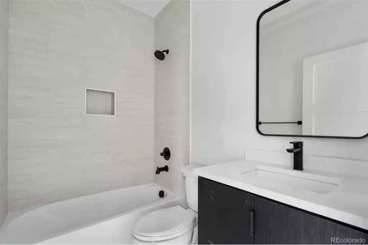 Modern Townhome near Sloans Lake 3 Beds 4 Baths Rooftop Retreat