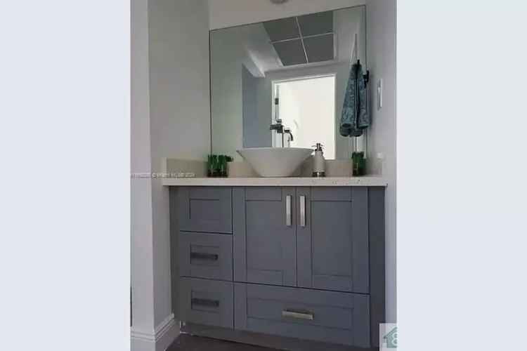 House For Sale , 190, Northwest 16th Street, Miami, Florida
