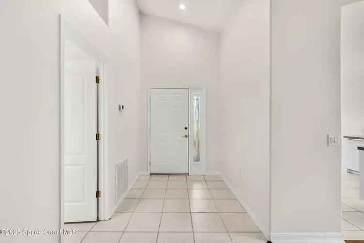 Active Adult Gated Community Living 3BD 2BA Home