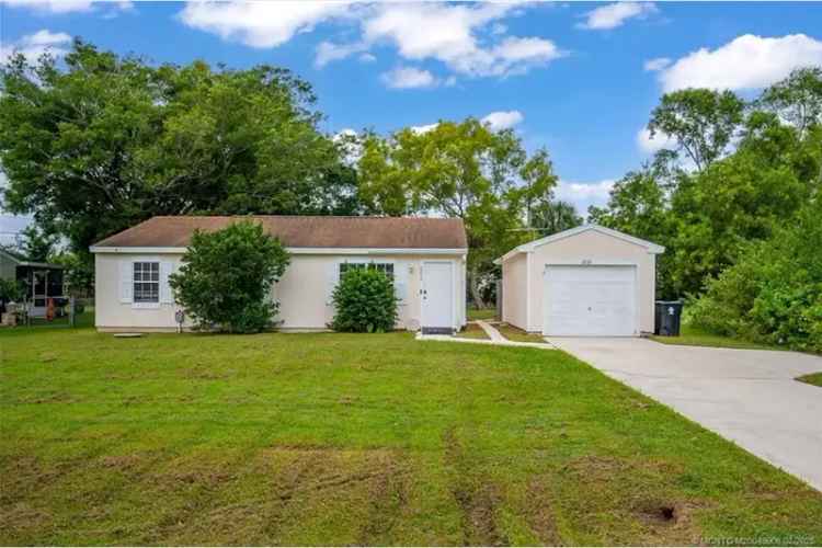House For Sale , 2232, Southeast Berkshire Boulevard, Port Saint Lucie, Florida