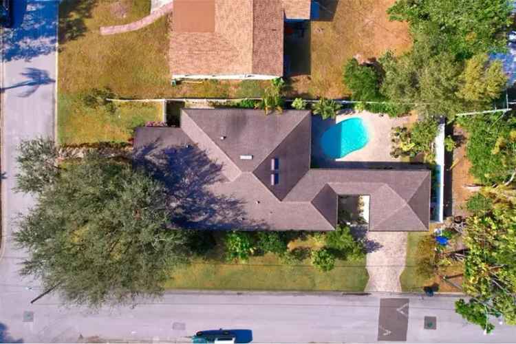 4 Bedroom 2.5 Bath Pool Home in Greater Woodlawn St Petersburg