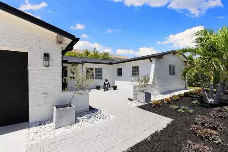 4 Bedroom Ranch Home with Pool - St Petersburg FL