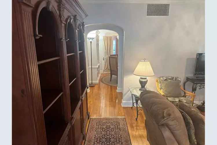 Craftsman Bungalow in Crescent Lake Near Tampa Bay Beaches