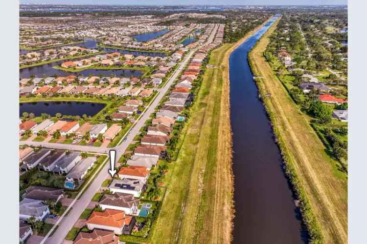 House For Sale , 800, Southeast Villandry Way, Port Saint Lucie, Florida