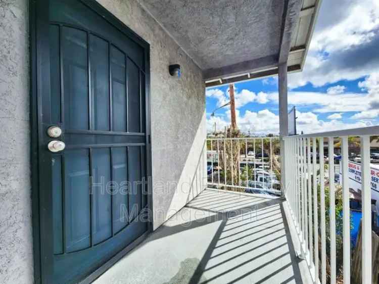 Updated 2br 1ba Unit Near El Cajon Blvd