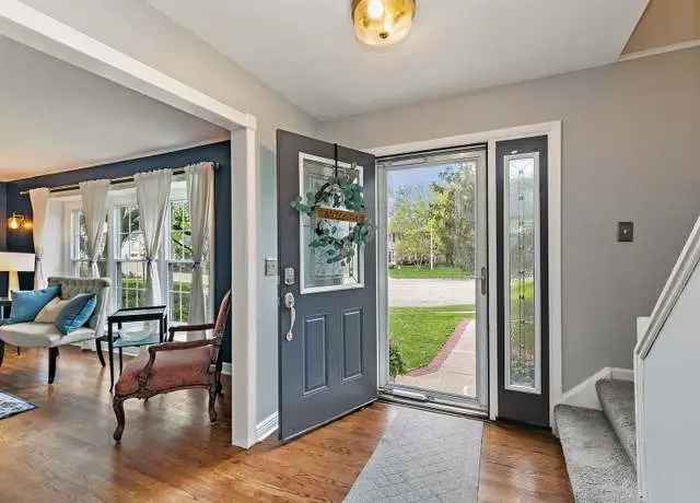 Updated 4 Bedroom Home in Sheffield Estates