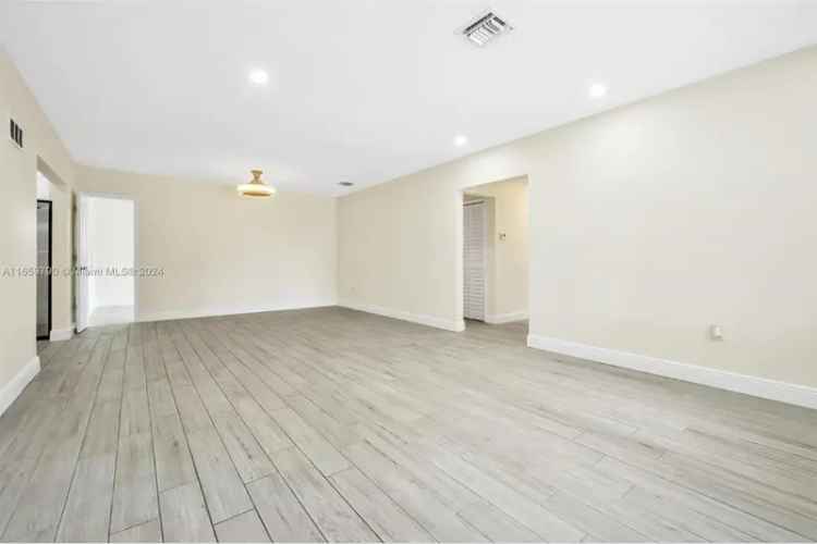 House For Sale , 685, Northeast 172nd Street, North Miami Beach, Florida