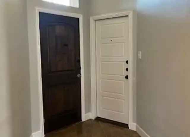 3 Bedroom 2 Bath Duplex Open Floor Plan Pet Friendly