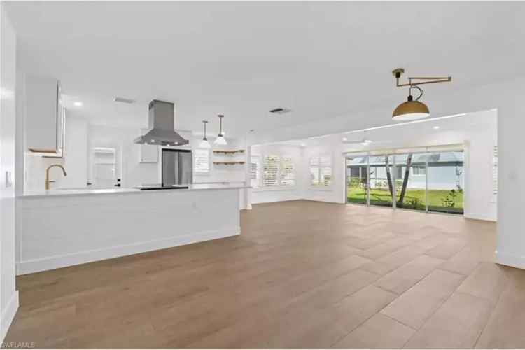 Updated 2-Bed, 2-Bath Home Near Downtown Naples