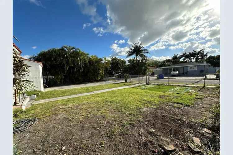 House For Sale , 810, Northwest 17th Court, Miami, Florida
