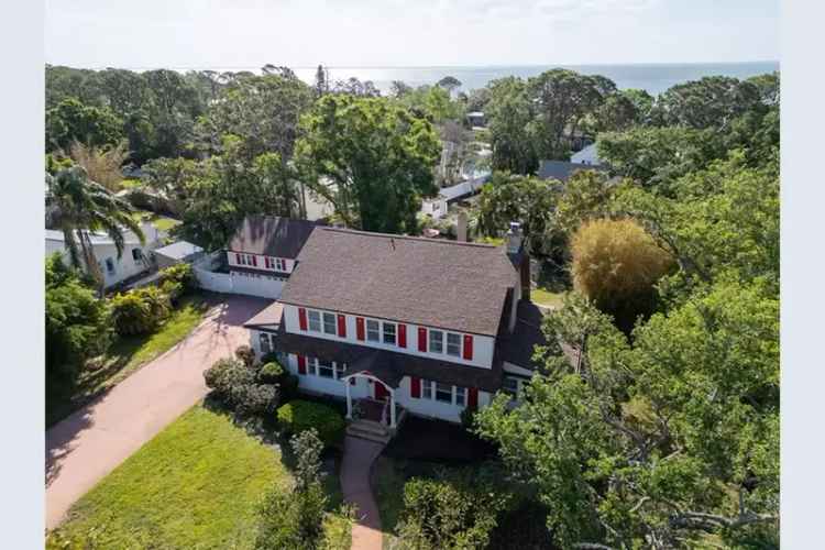 1924 Dutch Colonial Home Pink Streets St Petersburg FL 4 Beds 35 Baths Pool