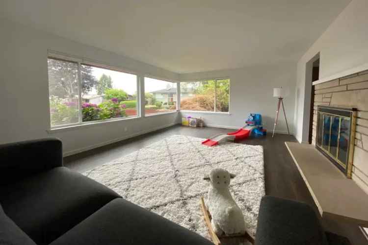 Spacious 4-Bedroom Home with Office Near Discovery Park