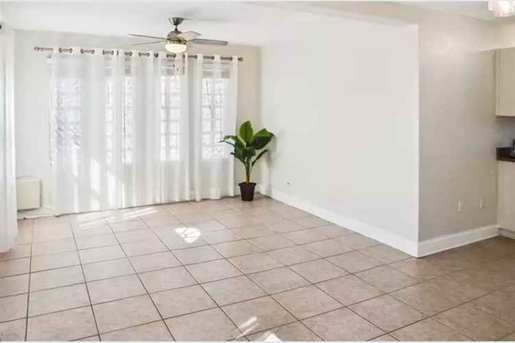 3 Bed 2 Bath Home with Bonus Room Near Downtown