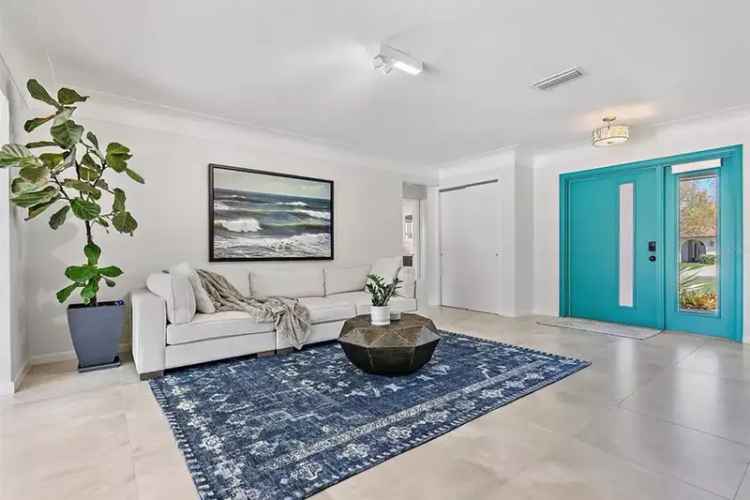 Stunning Updated 3-Bedroom Home with Pool in St Petersburg