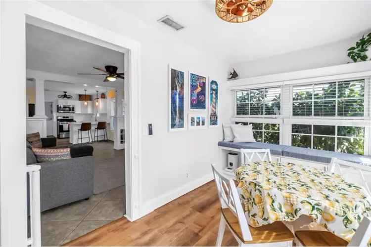 St Petersburg Bungalow Retreat Near Crescent Lake Park