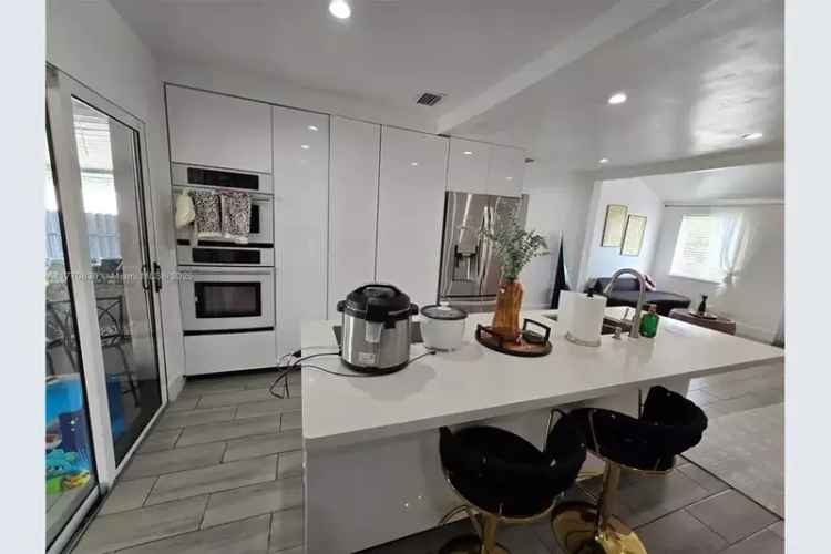 House For Sale , 1011, Northwest 64th Street, Miami, Florida
