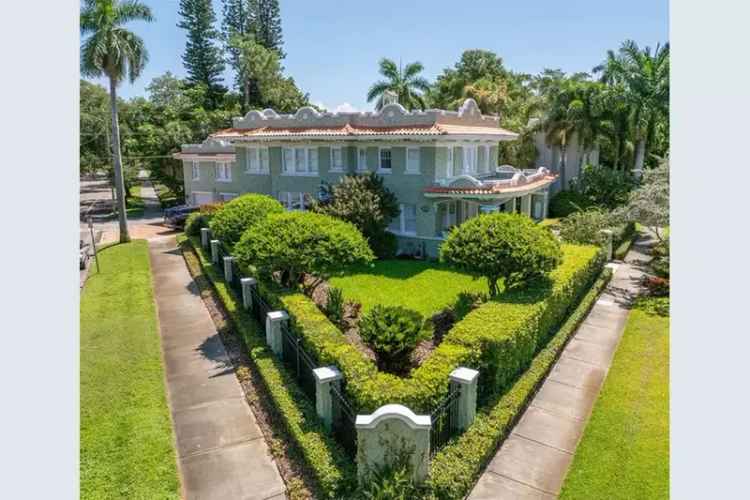 Historic St Pete Mediterranean Revival Estate 4BR 2.5BA Updated Guest Suite