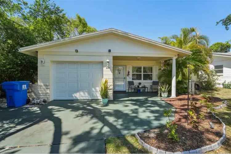 2-Bedroom 2-Bath Pool Home Near Tyrone