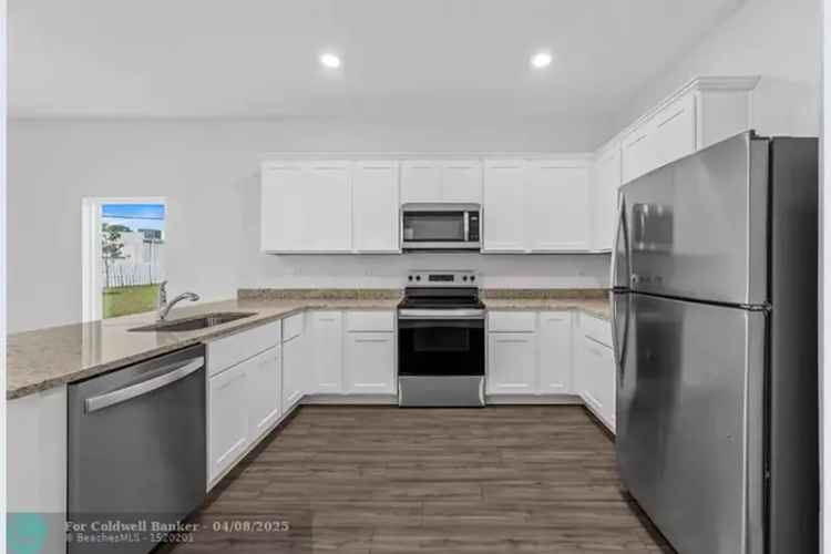 4 Bedroom 2 Bathroom Home with Upgrades and River Views