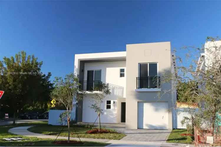 House For Sale , 900, Southwest 24th Road, Miami, Florida