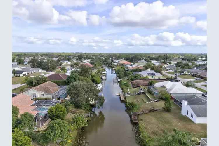 House For Sale , 117, Northeast Sagamore Terrace, Port Saint Lucie, Florida