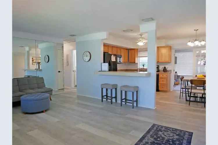 2 Bed 2 Bath Pool Home in St Petersburg - Near Beaches and Downtown